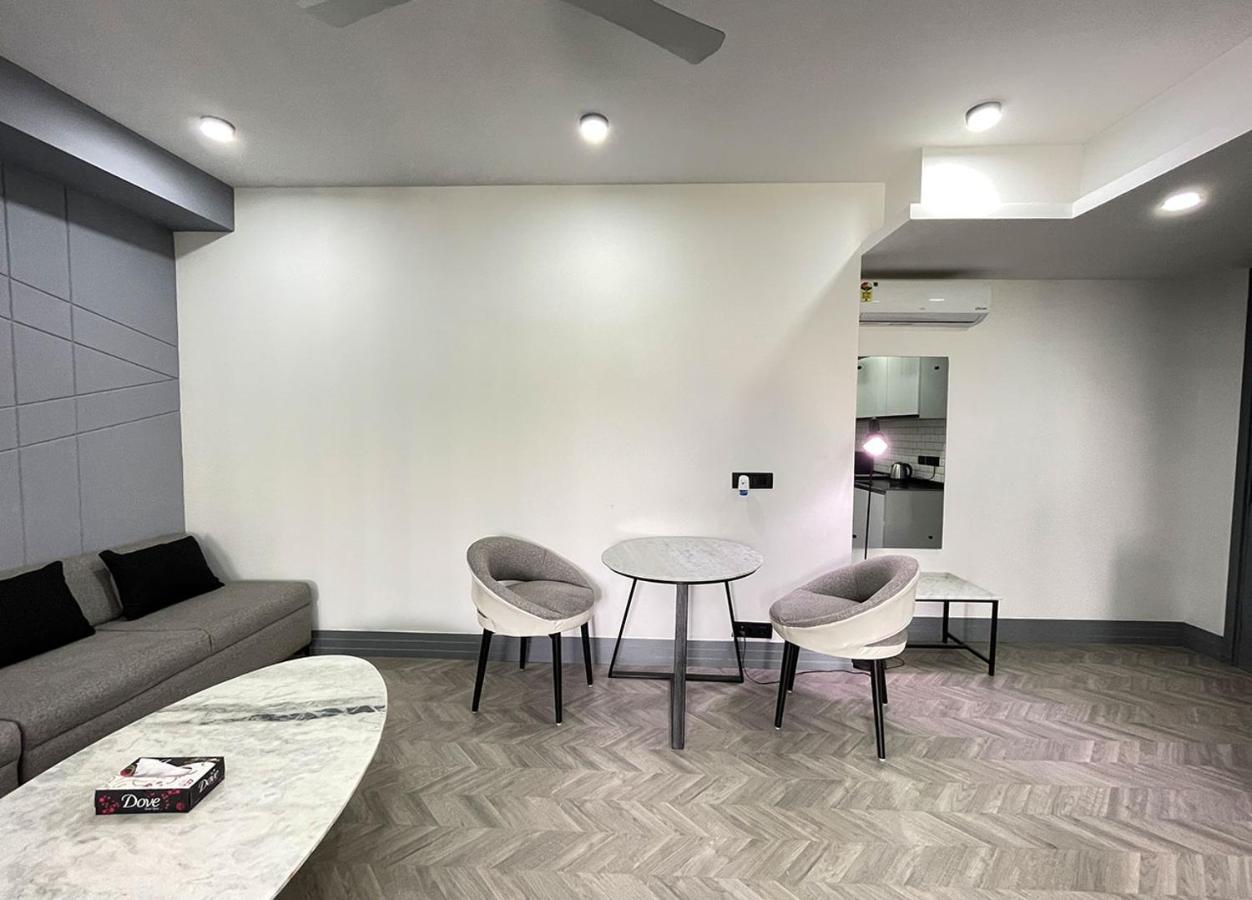 Bedchambers Serviced Apartments, Mg Road Gurgaon Esterno foto