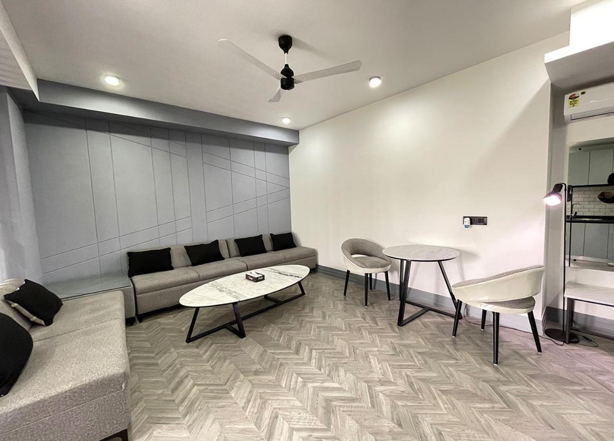 Bedchambers Serviced Apartments, Mg Road Gurgaon Esterno foto