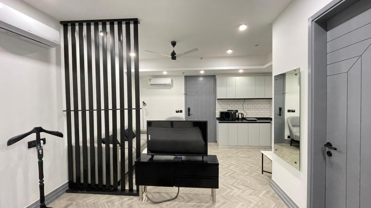 Bedchambers Serviced Apartments, Mg Road Gurgaon Esterno foto
