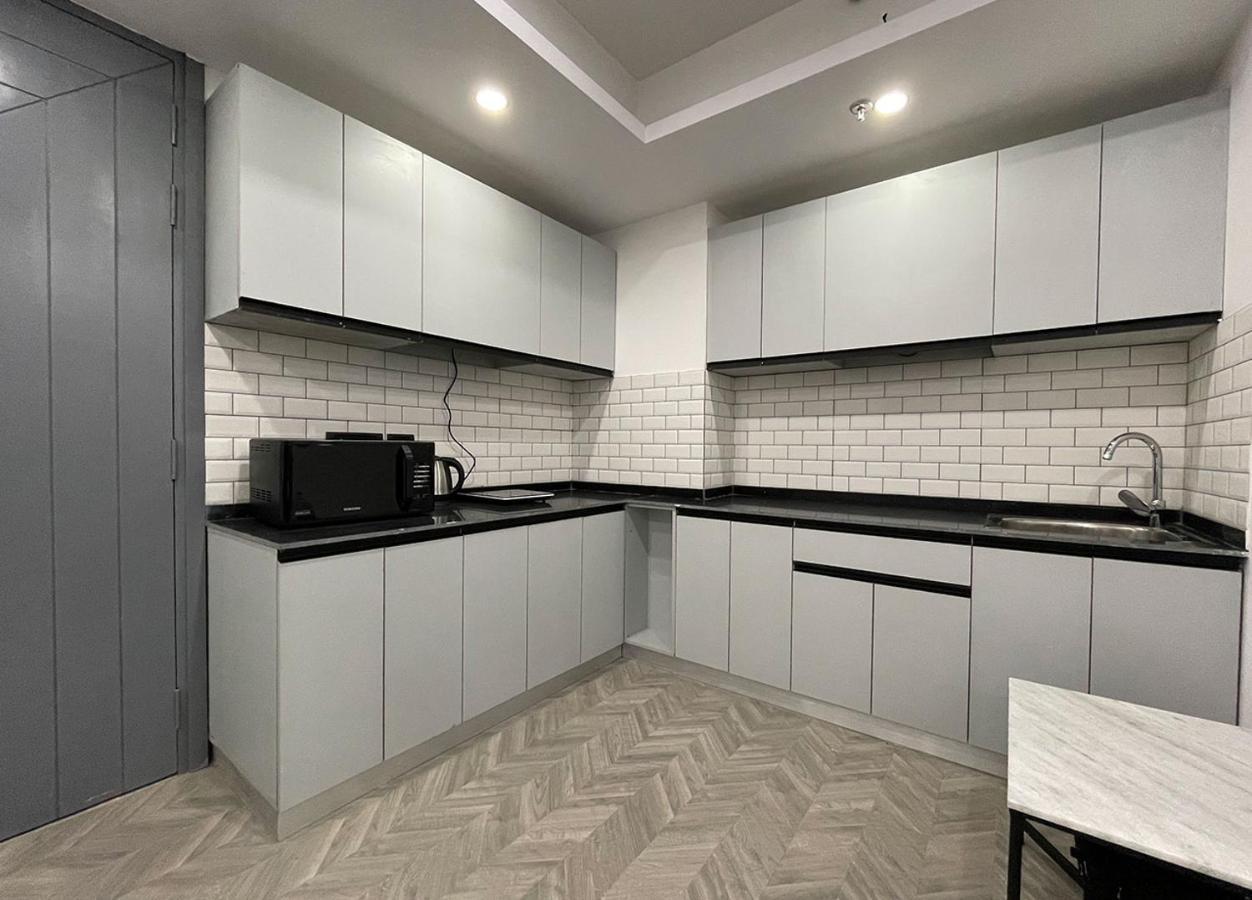 Bedchambers Serviced Apartments, Mg Road Gurgaon Esterno foto