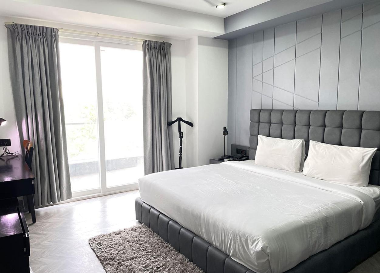 Bedchambers Serviced Apartments, Mg Road Gurgaon Esterno foto