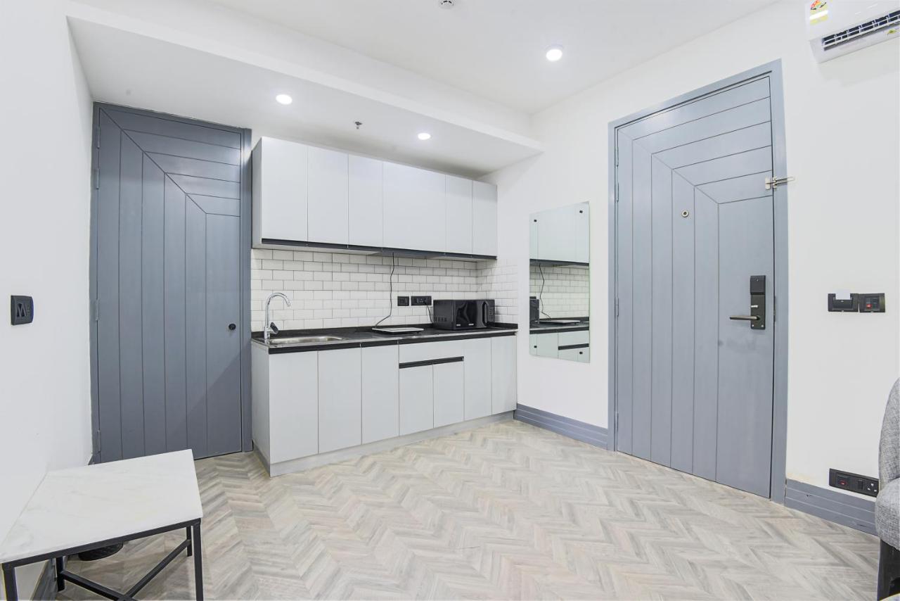 Bedchambers Serviced Apartments, Mg Road Gurgaon Esterno foto