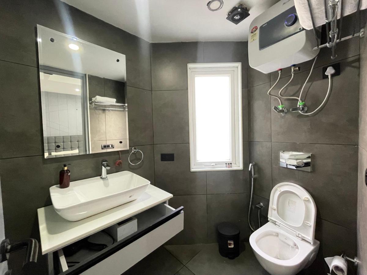 Bedchambers Serviced Apartments, Mg Road Gurgaon Esterno foto