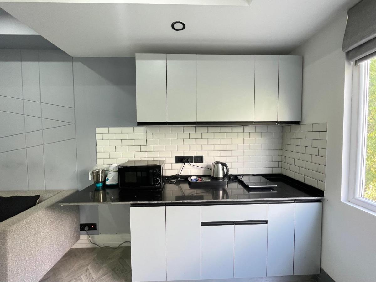 Bedchambers Serviced Apartments, Mg Road Gurgaon Esterno foto