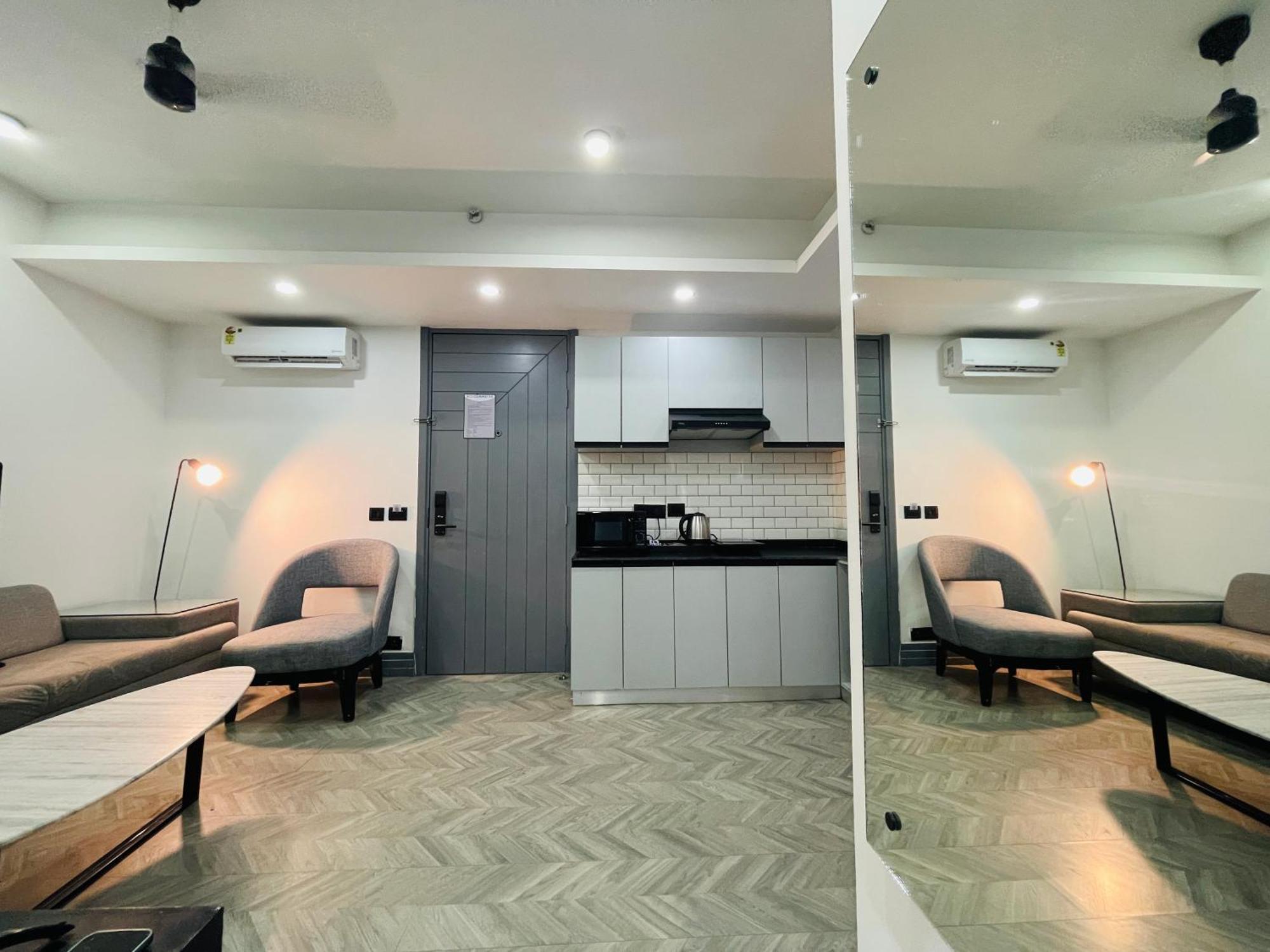 Bedchambers Serviced Apartments, Mg Road Gurgaon Esterno foto