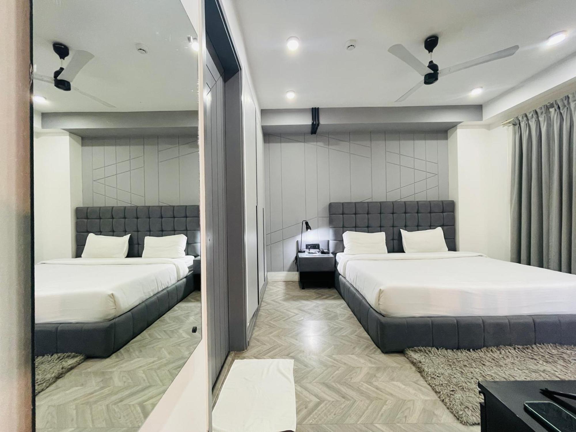 Bedchambers Serviced Apartments, Mg Road Gurgaon Esterno foto