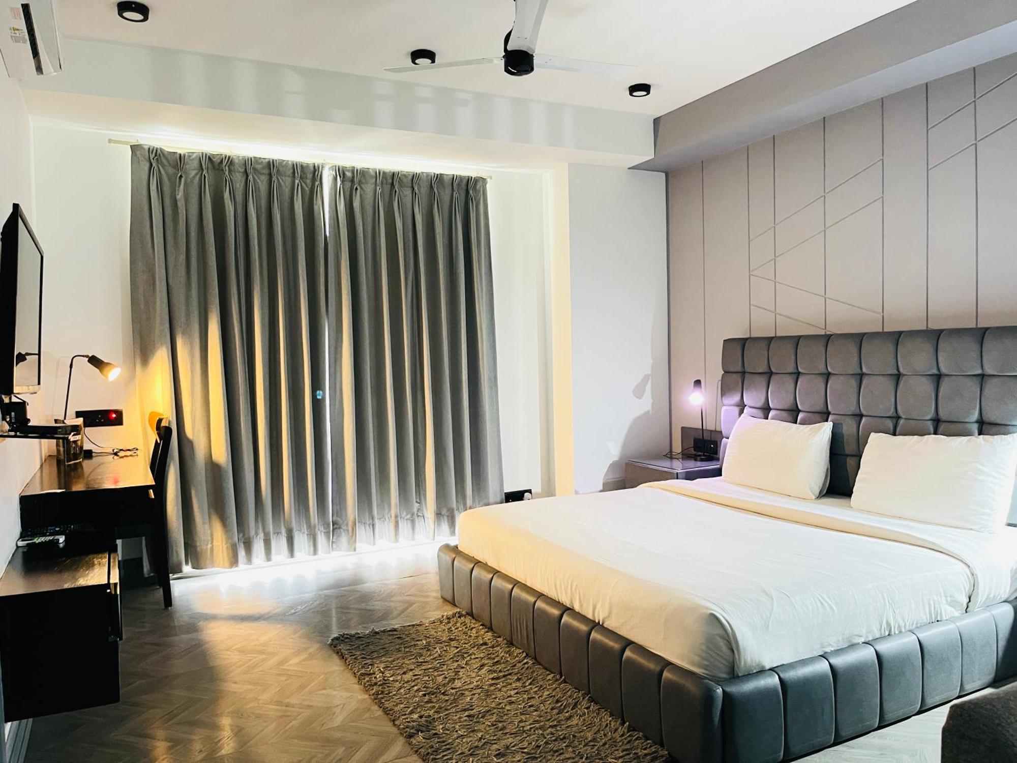 Bedchambers Serviced Apartments, Mg Road Gurgaon Esterno foto